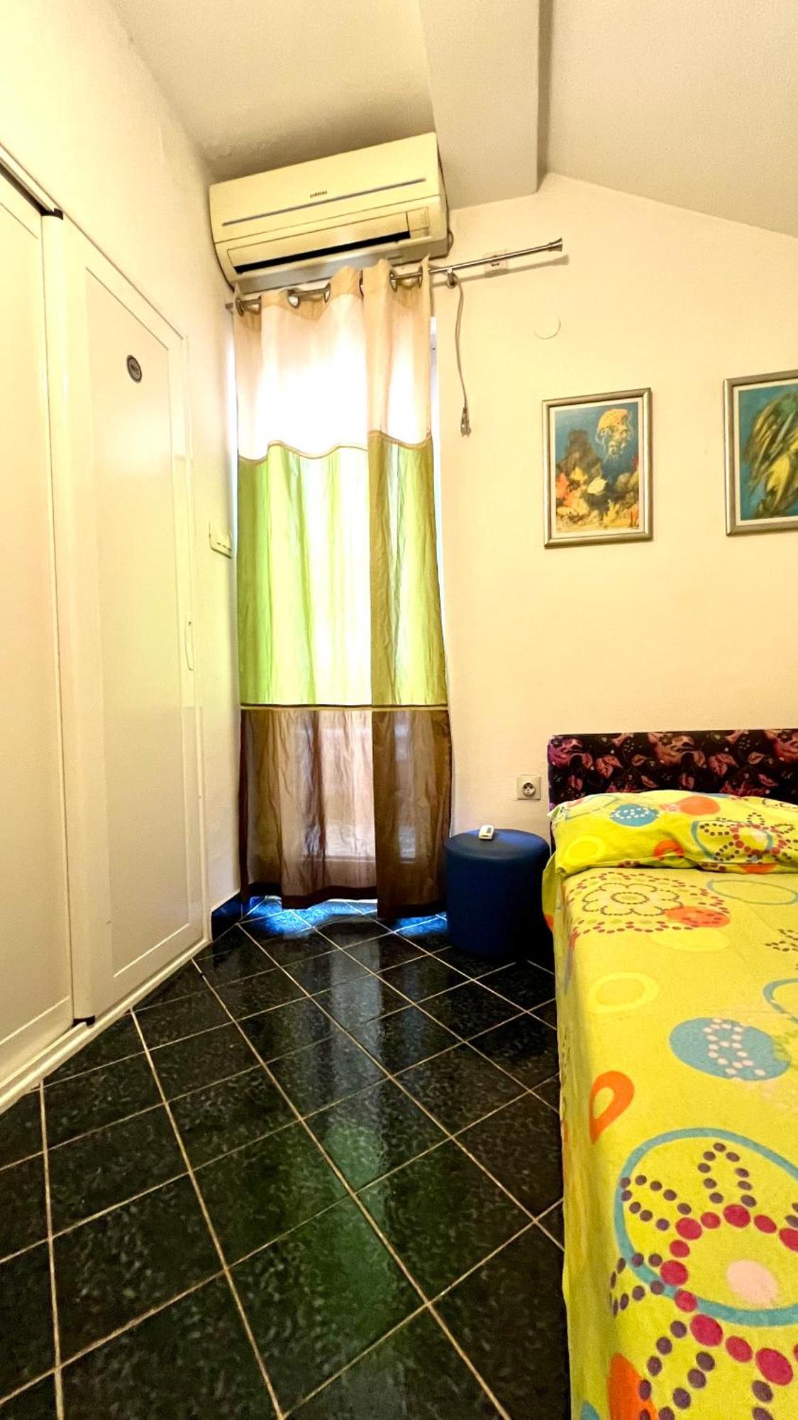 Apartments Holiday Budva Pokoj fotografie
