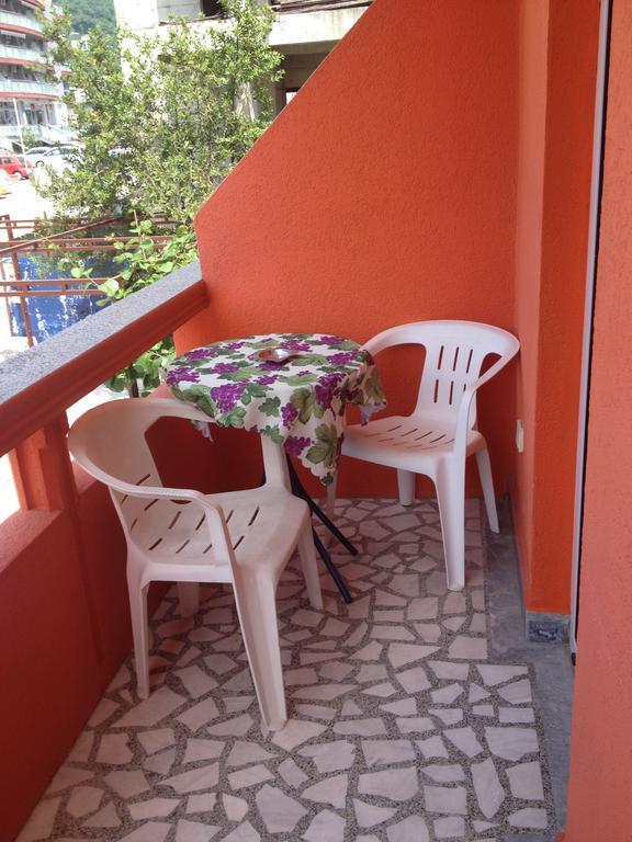 Apartments Holiday Budva Pokoj fotografie