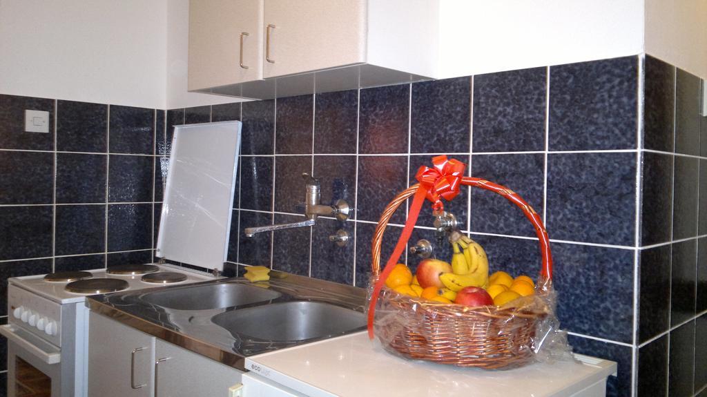 Apartments Holiday Budva Pokoj fotografie